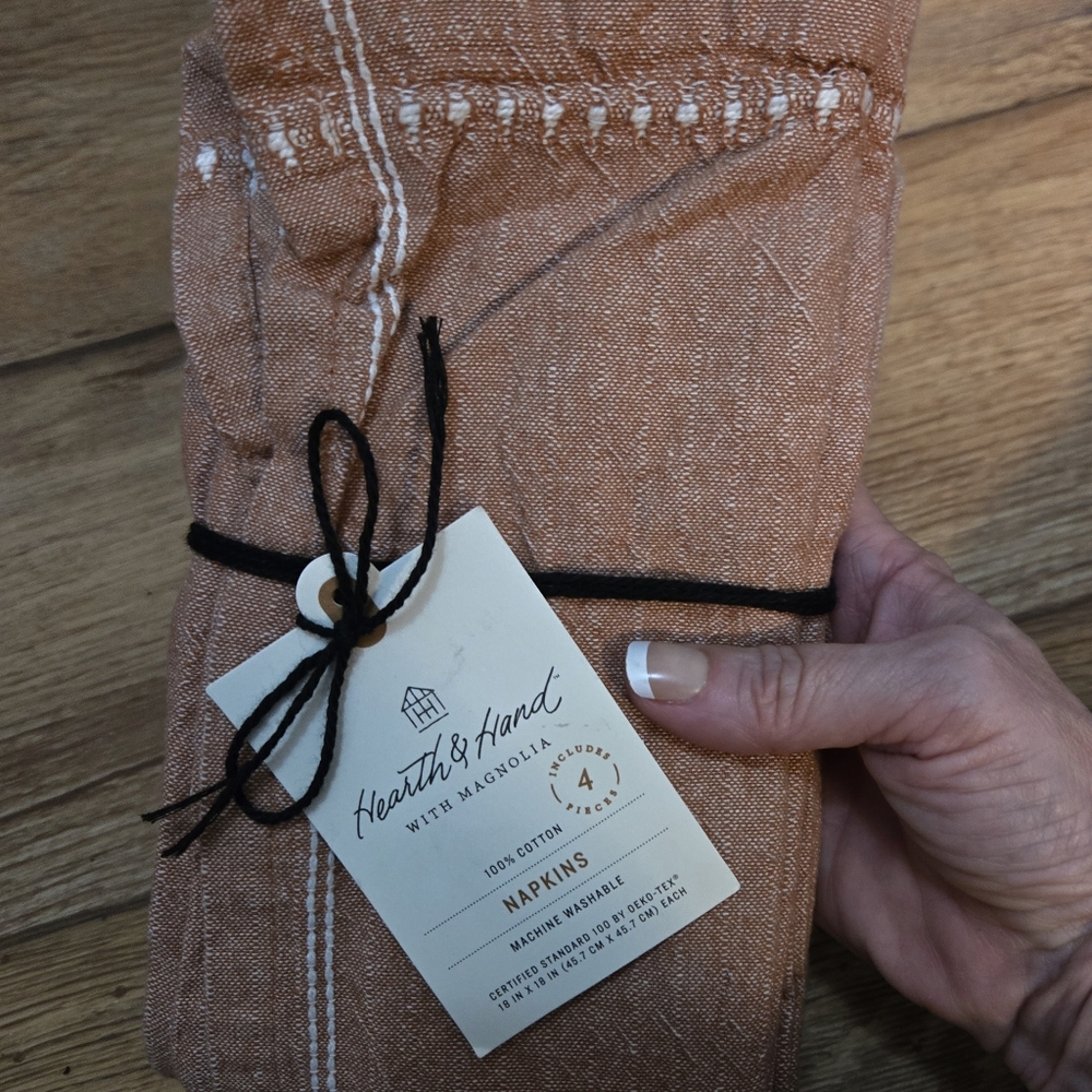 "5/$25" Set Of 4 Hearth & Hand Magnolia Collection Terracotta Rust Table Napkins - Picture 4 of 7